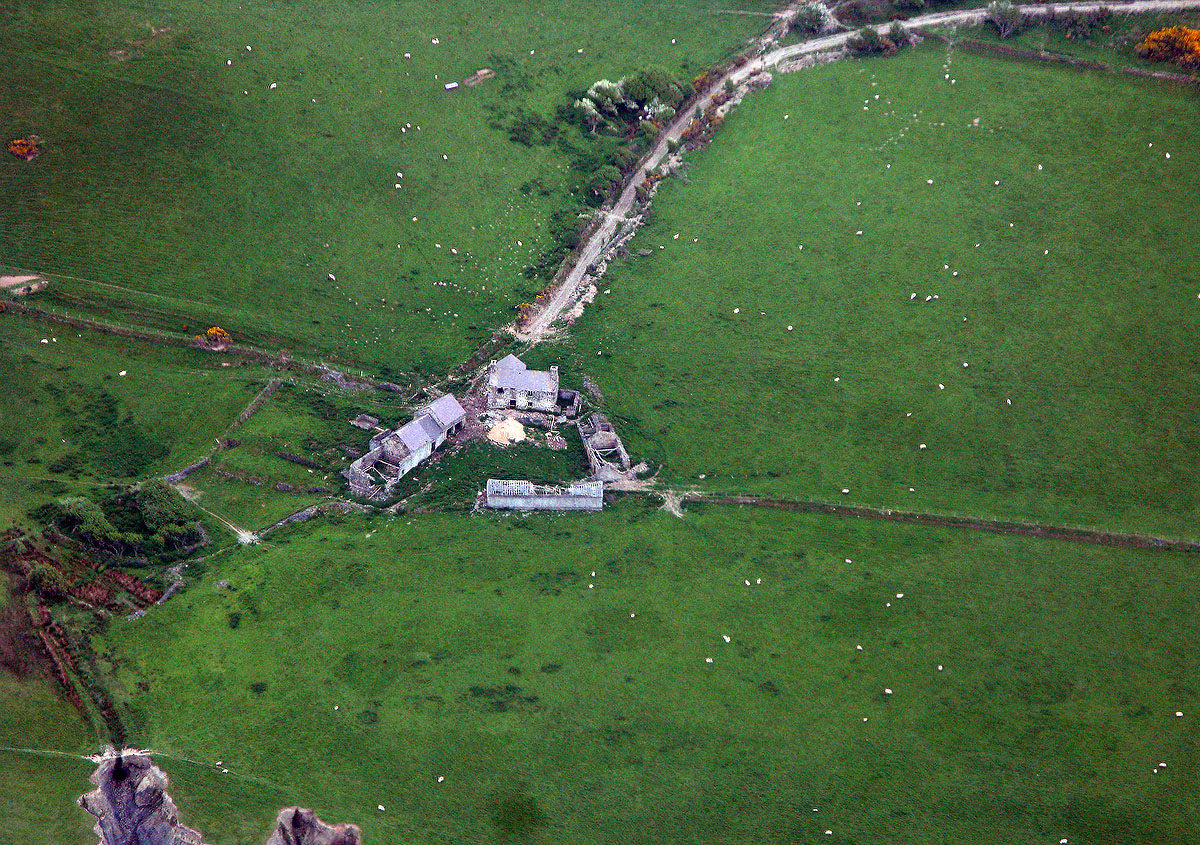 Blaenplwyf histoy and historic buildings - Discover the archaeology, antiquities and history of Ceredigion